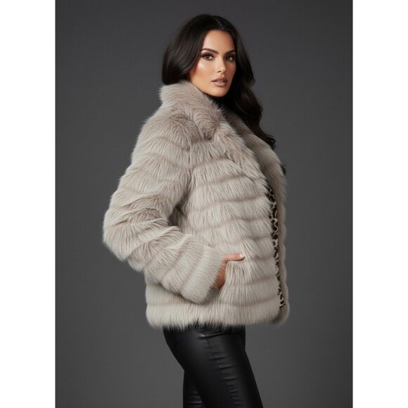 Betsey Johnson Gray Faux Fur Jacket | Mob Wife Old Money Baddie Luxe Grunge Y2K - Picture 5 of 13